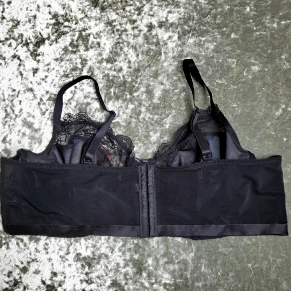 Torrid Curve Floral Bra size 3x - Picture 3 of 6